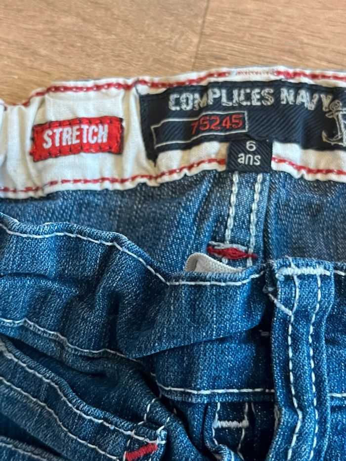 Je vend un short  jeans enfant garçon 6 ans très bon état - photo numéro 3