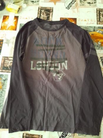t-shirt manche longue gris foncé