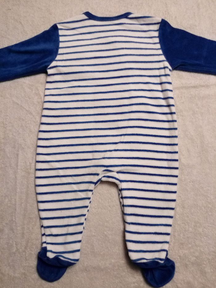 Pyjamas 6 mois (réf perso D5)(familleac72) - photo numéro 2