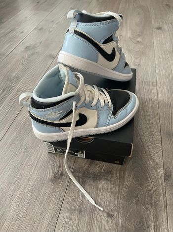 Air Jordan 1 mid ps Ice Blue taille 29,5