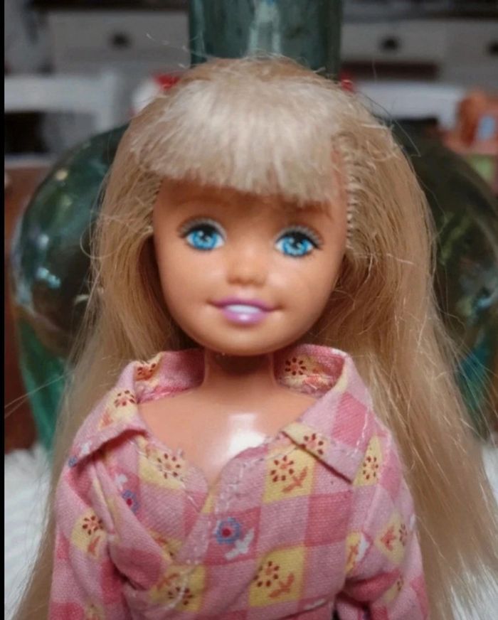 🌺petite soeur de Barbie vintage 1991 Malaysia 20 cm🌺 - photo numéro 2