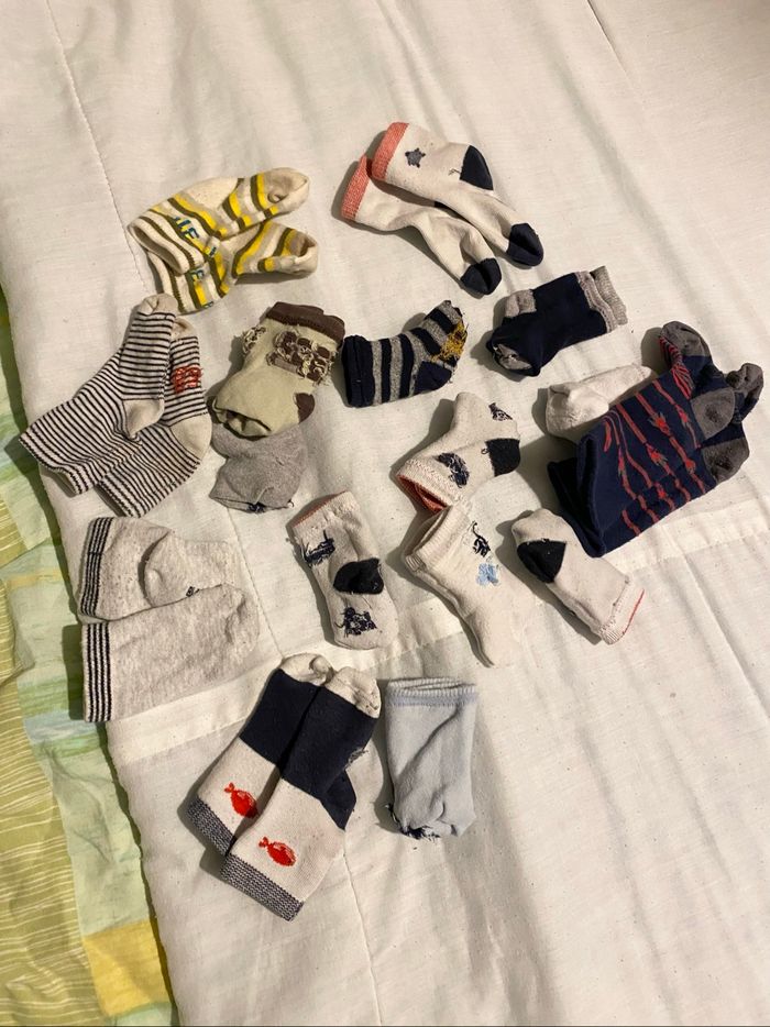 Lot 15 chaussettes 15/18