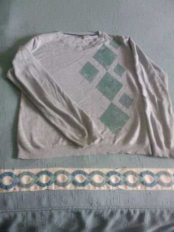 Pull gris et vert - Tipster