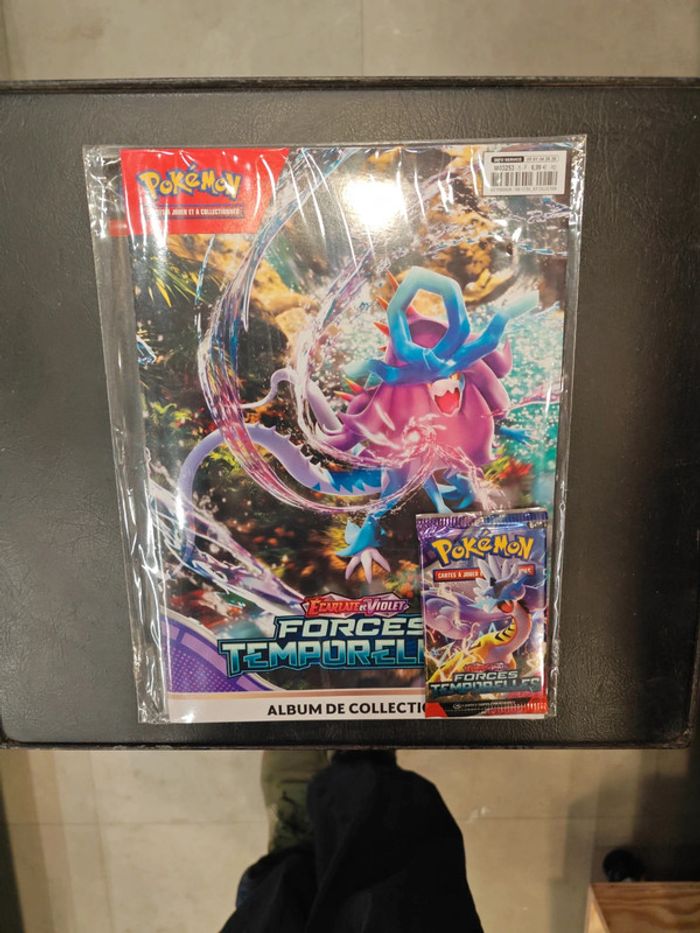 Pokémon / forces temporelles / kit de collection