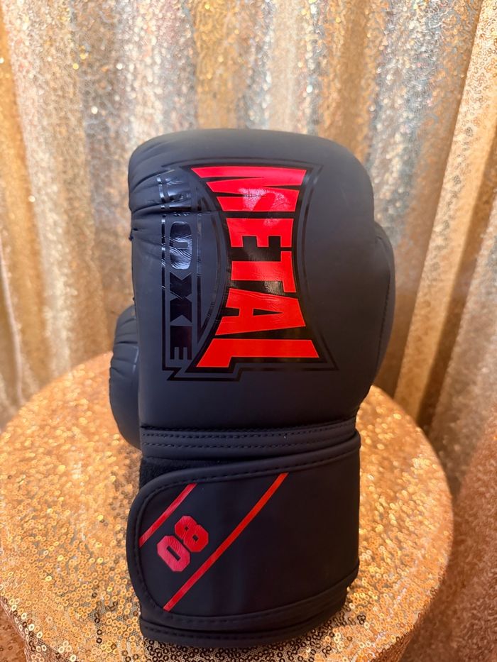 Gant de boxe métal boxe 8oz comme neufs - photo numéro 4