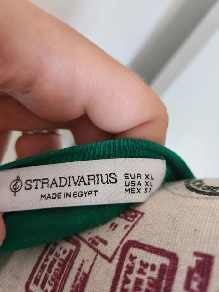 Tee Shirt Basic vert de chez Stradivarius et de taille 42 - photo numéro 3