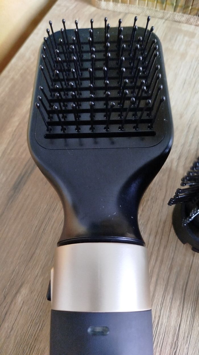 Brosse soufflante et séchante pour brushing - photo numéro 4