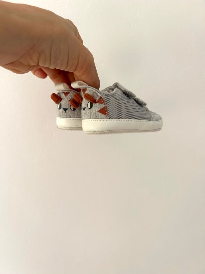 Lot chaussures bébé fille taille 3/6mois - photo numéro 2