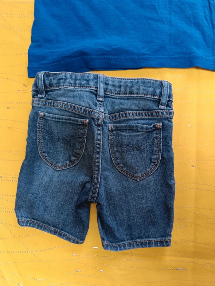 Bermuda en jean et tee-shirt manches courtes Gap 2 ans - photo numéro 8