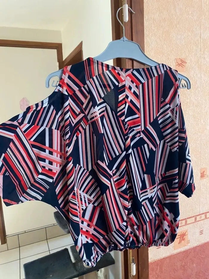 Blouse tendance épaule dénudée Miss Glammy – Taille XL – Très bon état - photo numéro 5