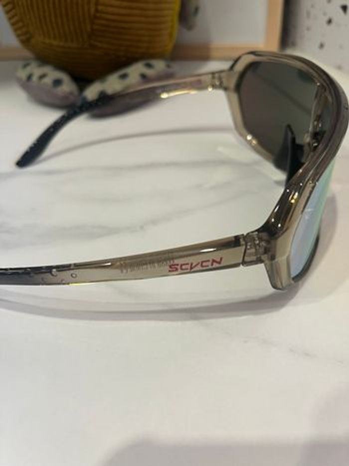 Lunette soleil transparente ambré effet miroir multicolore - photo numéro 2