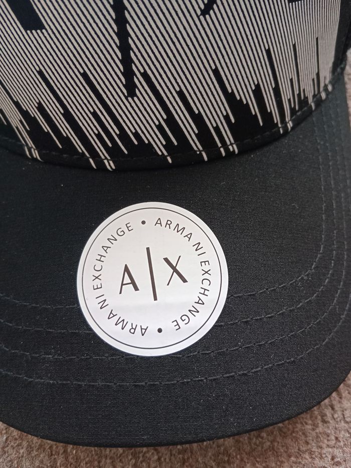 Casquette Armani neuf - photo numéro 2