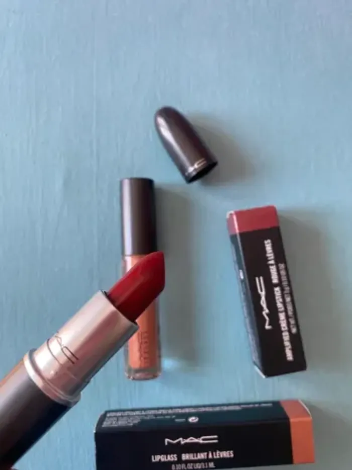 Mac gloss + rouge à lèvres - photo numéro 2