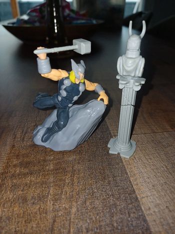 Figurine thor marvel collection maxi kinder