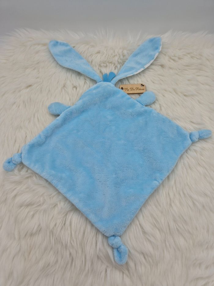 Doudou plat Lapin bleu blanc étoiles lune Auchan - photo numéro 4