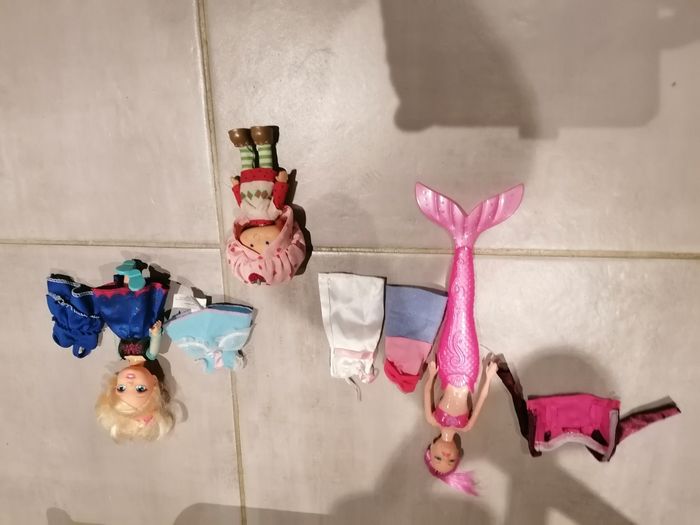 Lot poupée et tenue - photo numéro 7