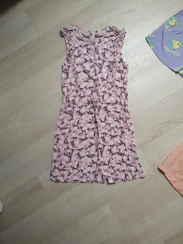 Lot robe d'été 8ans - photo numéro 2