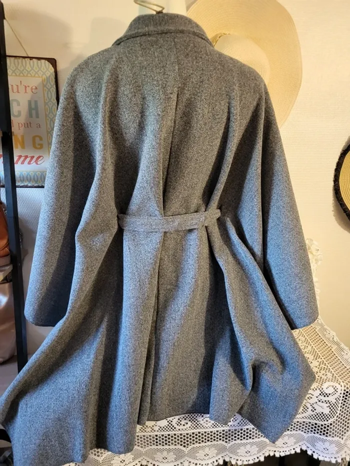 Manteau poncho - photo numéro 4