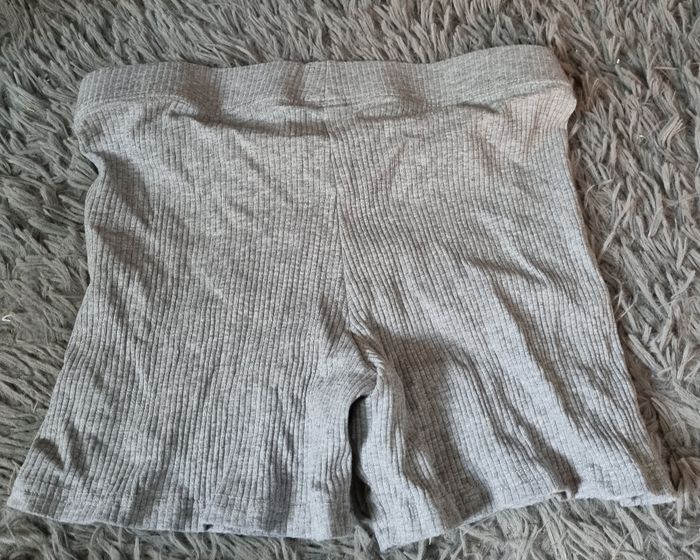 Lot 2 shorts taille M - photo numéro 6