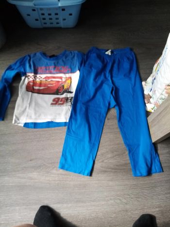 Pyjama fin cars 8A