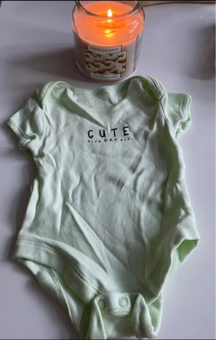 Lot de 7 bodys 3-6 mois - photo numéro 4