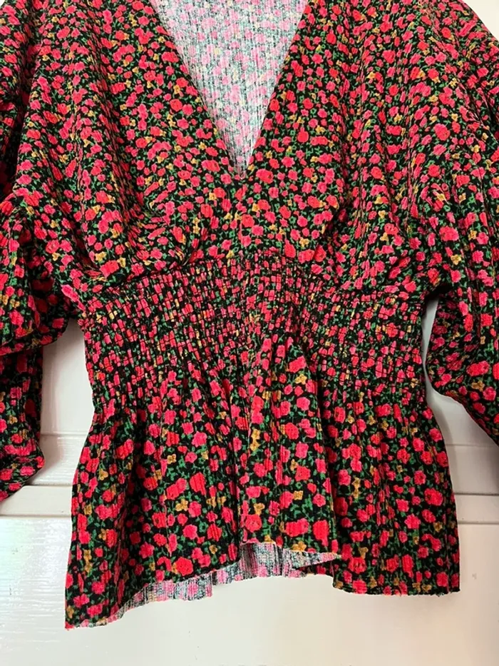 Blouse fleurie pull and bear - photo numéro 5