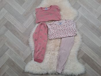 Lot 2 pyjamas chauds velours Petit Bateau taille 5 ans