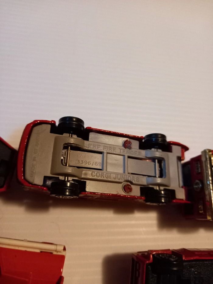 5 véhicules de pompier - photo numéro 11