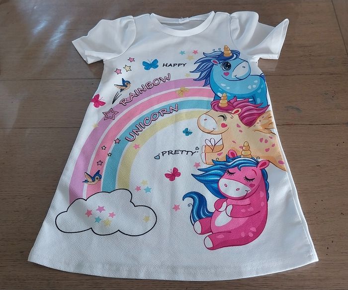Robe fille 7ans en très bon état