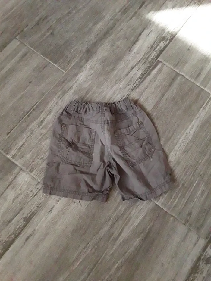 Short 3 ans (94 cm) - photo numéro 2