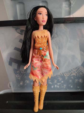 Poupée Pocahontas