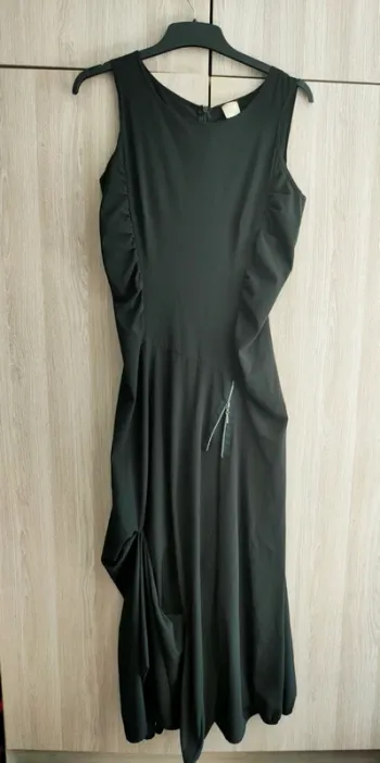 Robe longue asymétrique noire