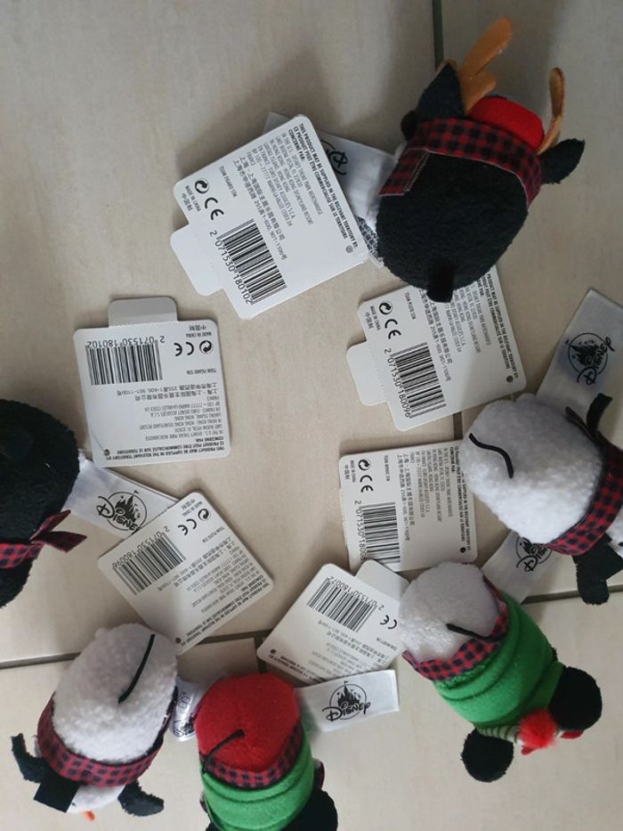 Tsum tsum disneyland mickey et ces amis Noël - photo numéro 2