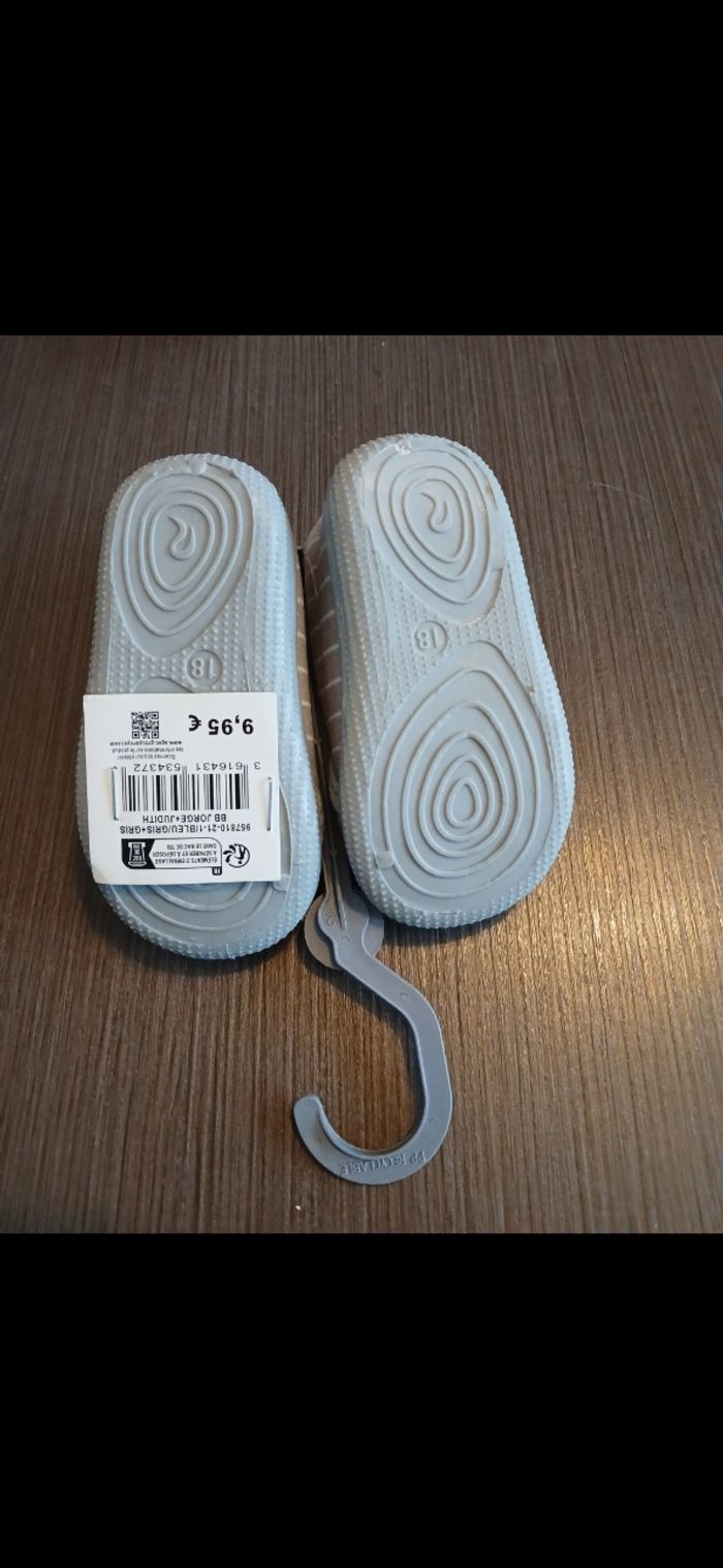 Chaussons fille bambi 18 - photo numéro 2