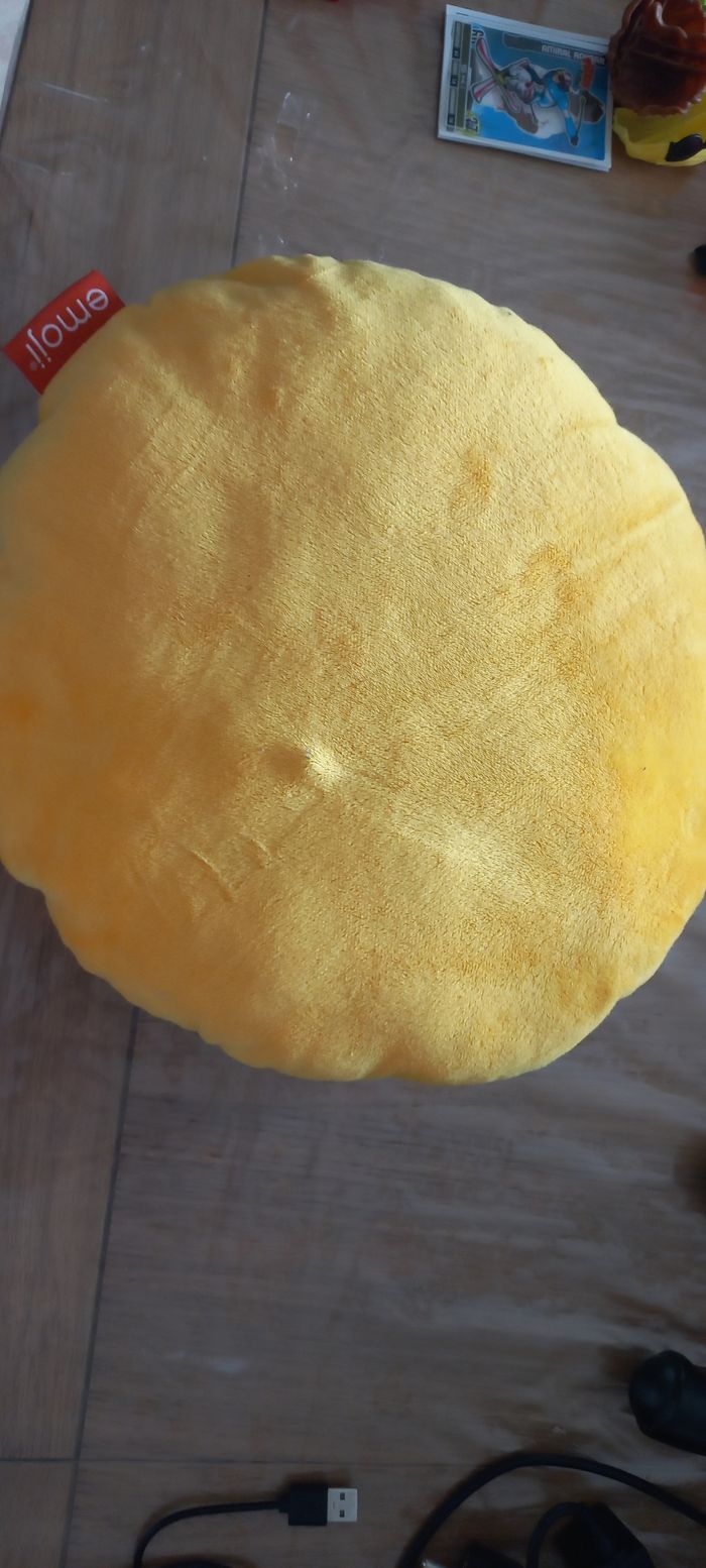 Coussin smiley - photo numéro 2