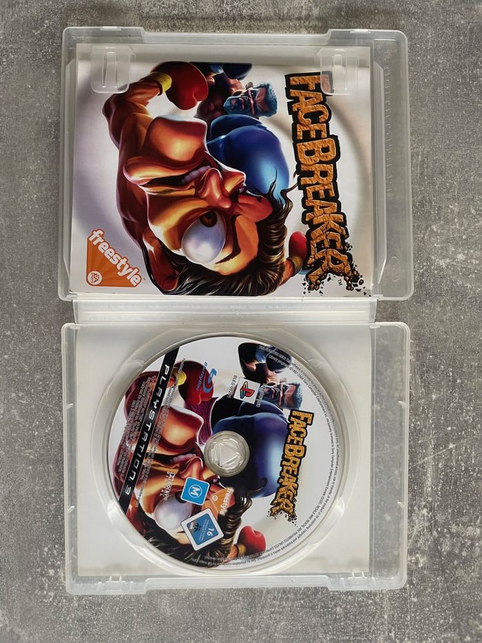 Jeu pour Sony PS3, Facebreaker en français. - photo numéro 2