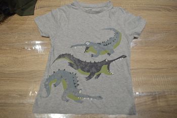 Tee shirt manches courtes gris crocodiles Kiabi 8 ans