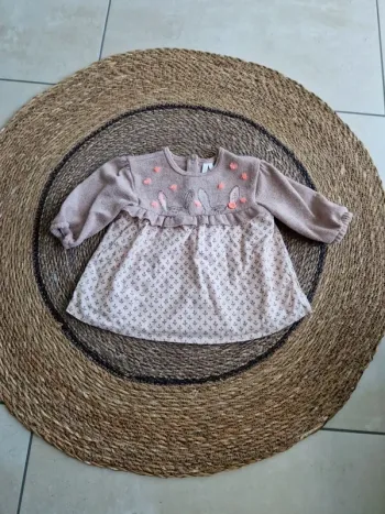 Jolie tunique motif lapins Orchestra taille 9 mois