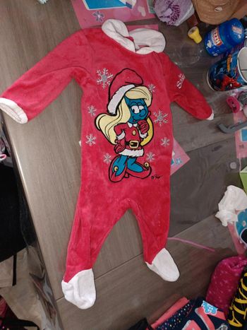 Magnifique pyjama 3 mois Schtroumpfs