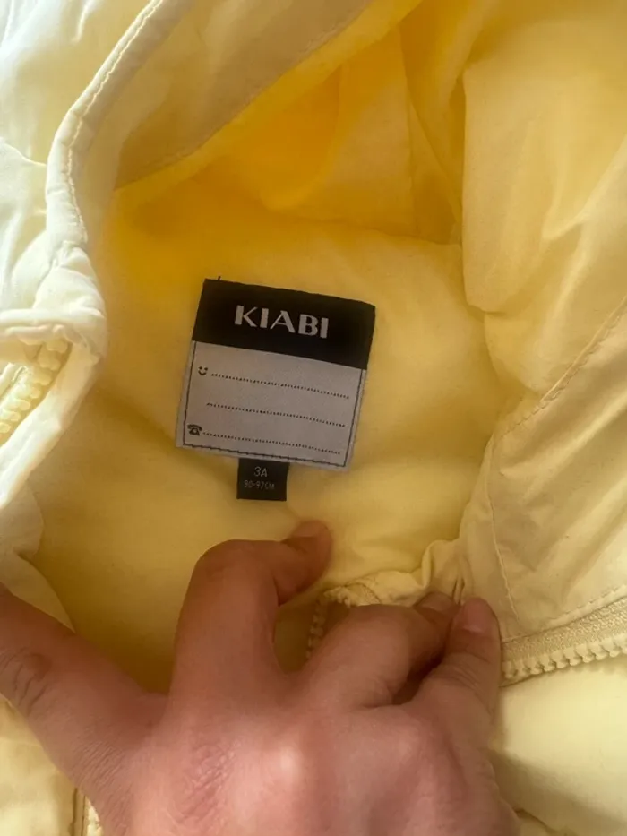 Doudoune sans manches kiabi jaune pastel 3ans - photo numéro 2