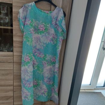 Robe sans manches fleurie
