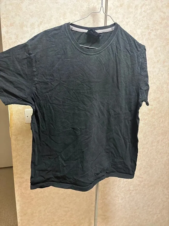 T shirt taille L marque pen duick