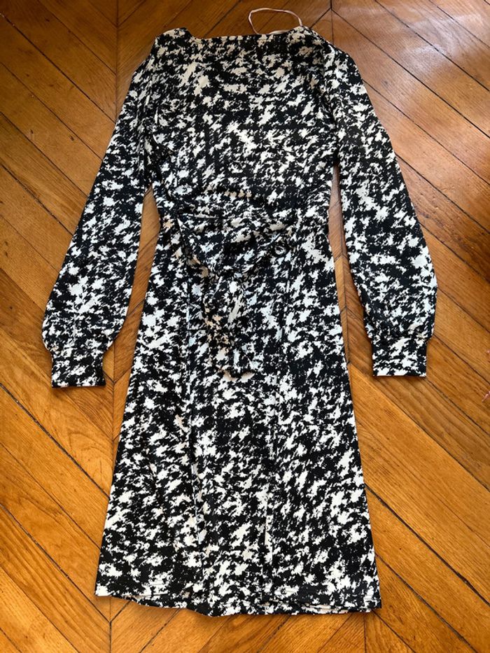 Neuve! Très jolie robe taille XL - photo numéro 6