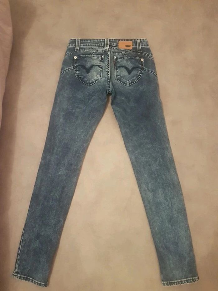 Jean Levi's - photo numéro 2