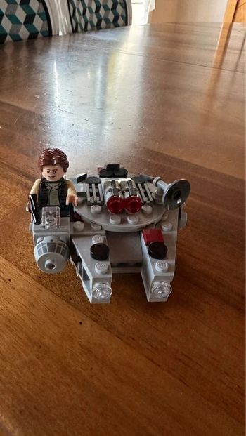 LEGO 75295 Star Wars Disney TM Microfighter Faucon Millenium