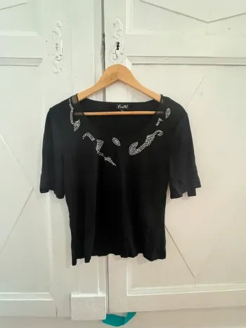 Haut manches 3/4 noir et strass