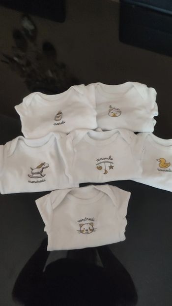 Lot 6 bodies jours de la semaine