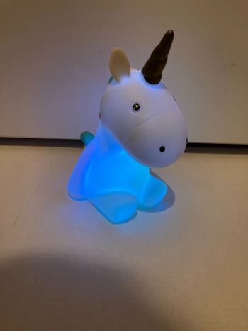 Petite veilleuse Licorne qui change de couleur