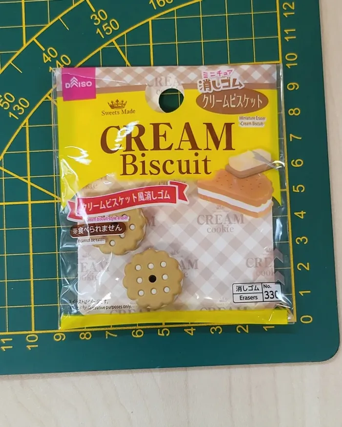 Gommes Daiso : Cream biscuit - photo numéro 3
