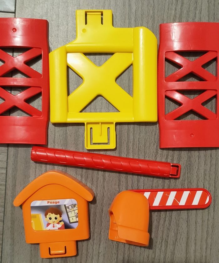 Garage interactif VTech tut tut bolides - photo numéro 7